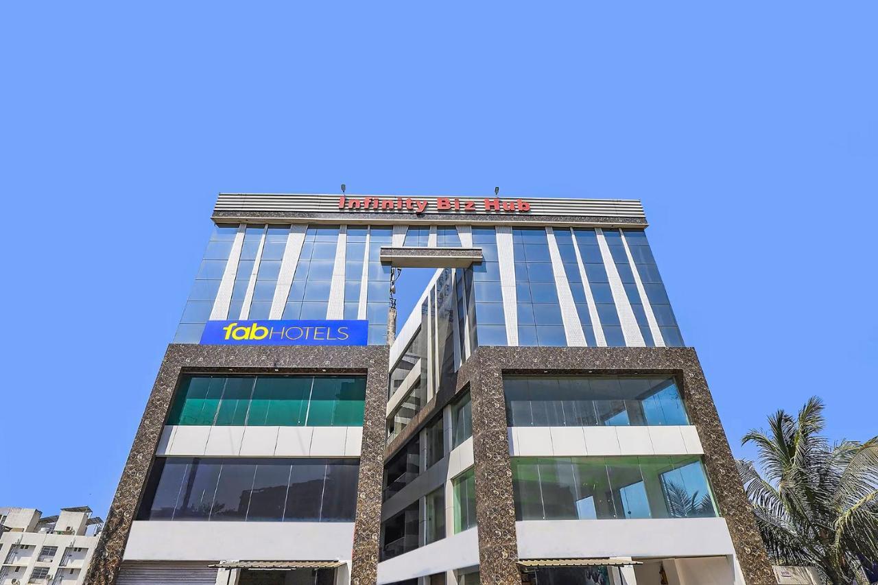 Fabhotel Code Surat Esterno foto
