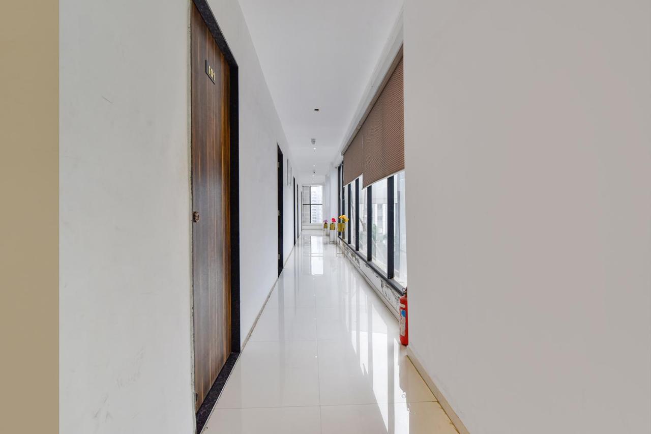 Fabhotel Code Surat Esterno foto