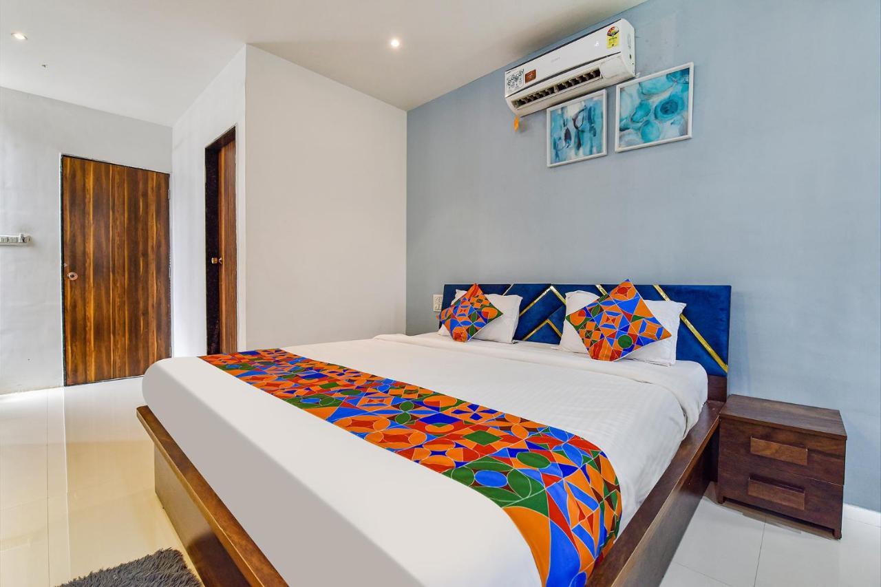 Fabhotel Code Surat Esterno foto